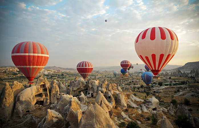 Heteluchtballonnen boven Cappadocia, Turkije. 