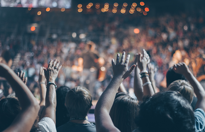 Zowel tijdens de Haagsche Koningsnacht als op Koningsdag zelf wordt de binnenstad omgetoverd tot een groot gratis muziekfestival met live optredens.