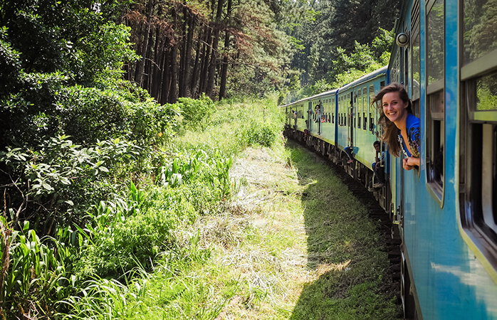 Roëll tijdens een van haar backpackreizen (Sri Lanka).