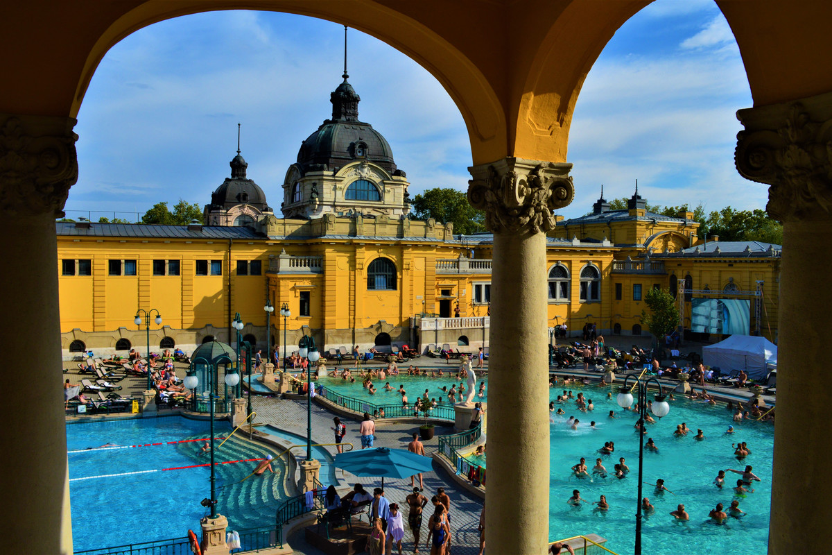 Eén van de thermale baden in Boedapest.