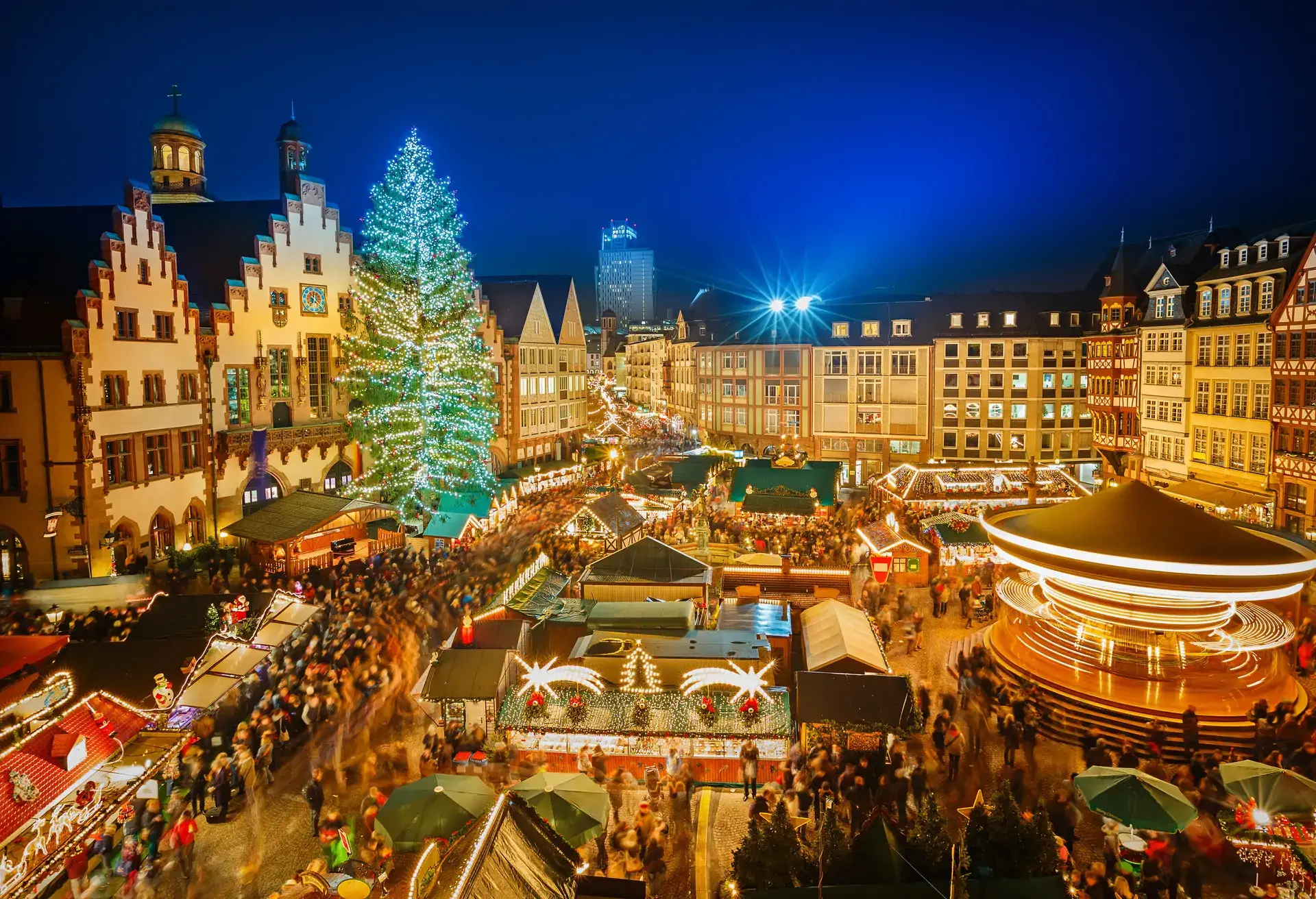Een vlammend kleine Kerstmis toegewenst in Duitsland.