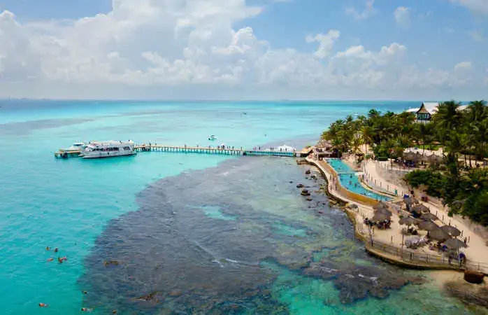 Turquoise water of Isla Mujeres off the coast of Cancun in Mexico - photo taken near Garrafon Natural Reef Park